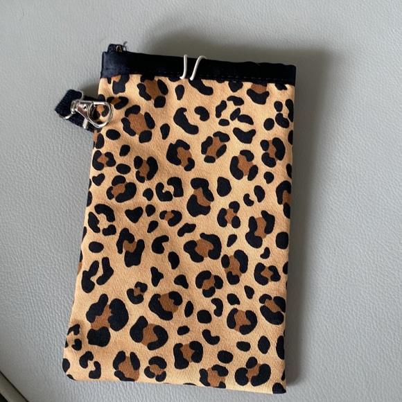 Leopard print slim line eyeglass case with safety button and lobster clasp - Picture 2 of 2